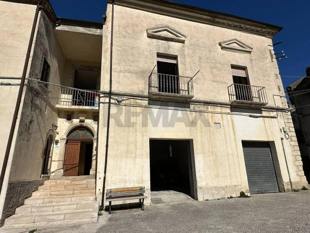 Casa indipendente in vendita a Colli A Volturno