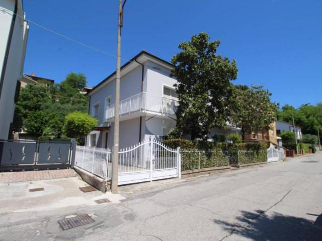 Casa indipendente in vendita a Colli al Metauro PU