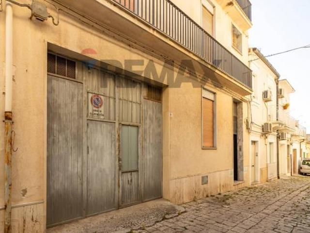 Casa Indipendente in vendita a Comiso, Centro