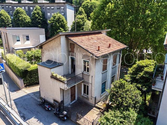 Casa indipendente in vendita a Como CO