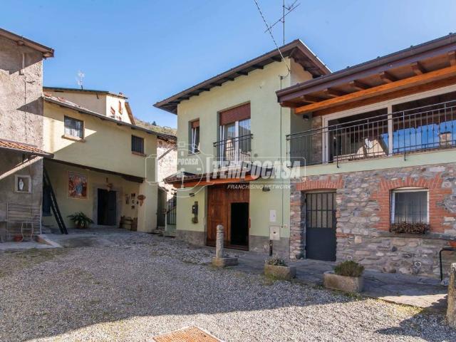 Casa indipendente in vendita a Como CO