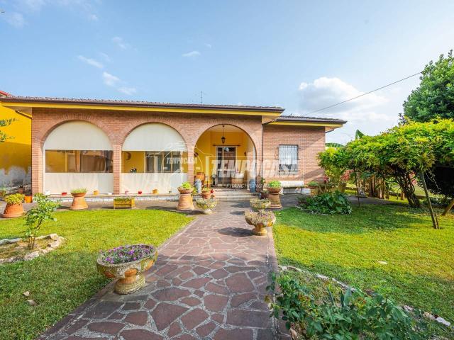 Casa indipendente in vendita a Concordia Sulla Secchia