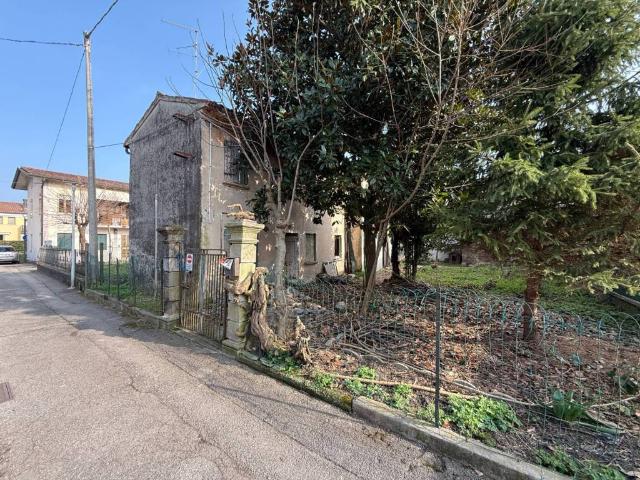 Casa indipendente in vendita a Conegliano TV