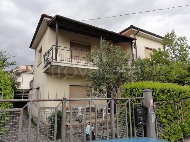 Casa indipendente in vendita a Contigliano via Venanzio Grossi
