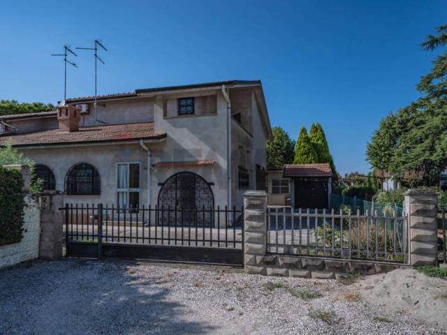 Casa indipendente in vendita a Copparo viale Idris Ricci, 178