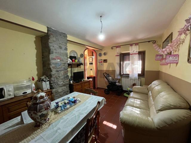 Casa Indipendente in vendita a Coreglia Antelminelli, Ghivizzano