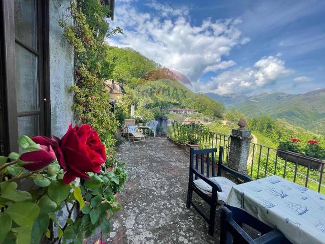 Casa indipendente in vendita a Coreglia Antelminelli