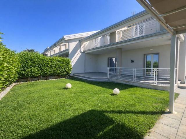 Casa indipendente in vendita a Corigliano Rossano CS