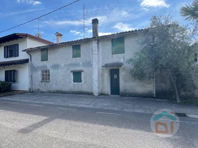 Casa indipendente in vendita a Corno di Rosazzo UD