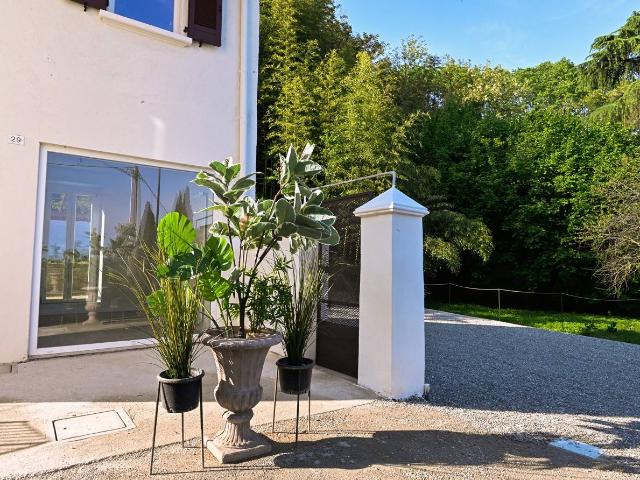 Casa indipendente in vendita a Cornate d'Adda, Porto d'Adda