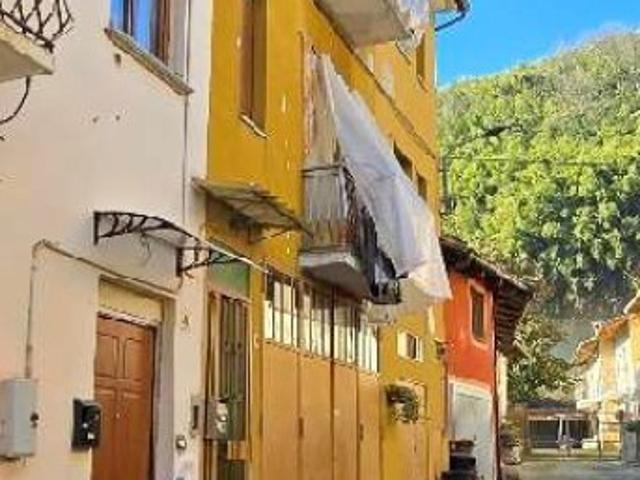 Casa indipendente in vendita a Corneliano d'Alba