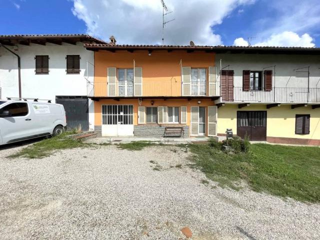 Casa indipendente in vendita a Corneliano d'Alba CN