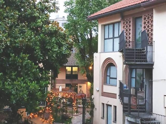 Casa indipendente in vendita a Corsico MI