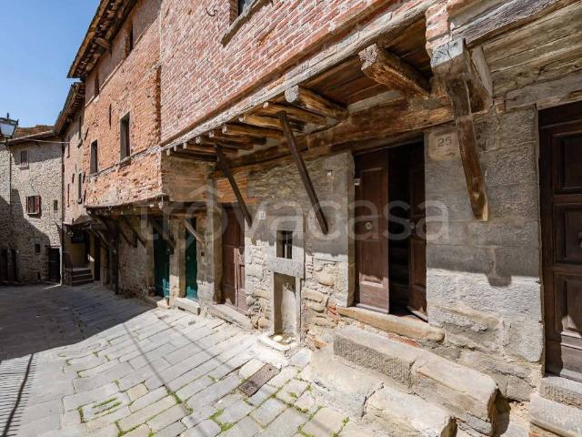 Casa indipendente in vendita a Cortona vicolo Iannelli, 25