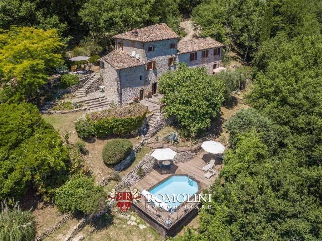 Casa indipendente in vendita a Cortona AR