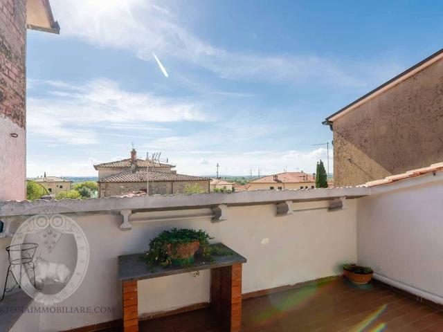 Casa indipendente in vendita a Cortona AR