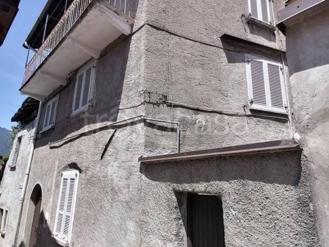 Casa indipendente in vendita a Cortabbio, Primaluna