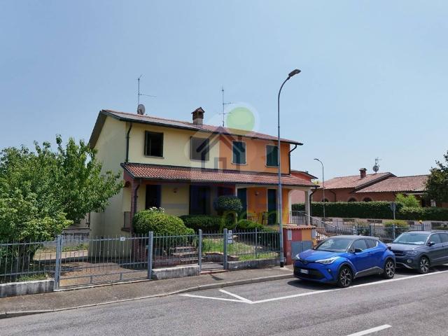 Casa indipendente in vendita a Corte de' Cortesi con Cignone CR