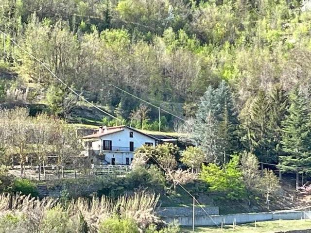 Casa indipendente in vendita a Cortemilia CN