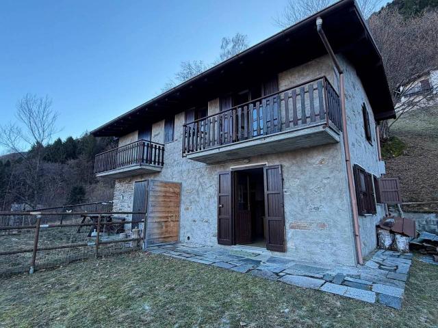 Casa indipendente in vendita a Cosio Valtellino
