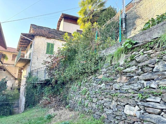 Casa indipendente in vendita a Cossogno