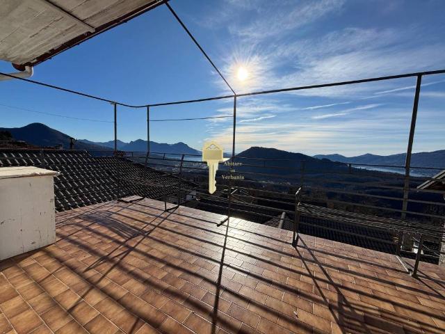 Casa indipendente in vendita a Cossogno VB