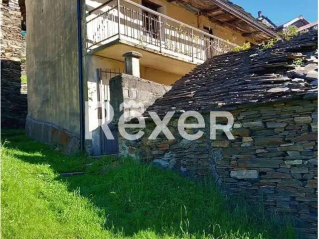 Casa indipendente in vendita a Cossogno VB