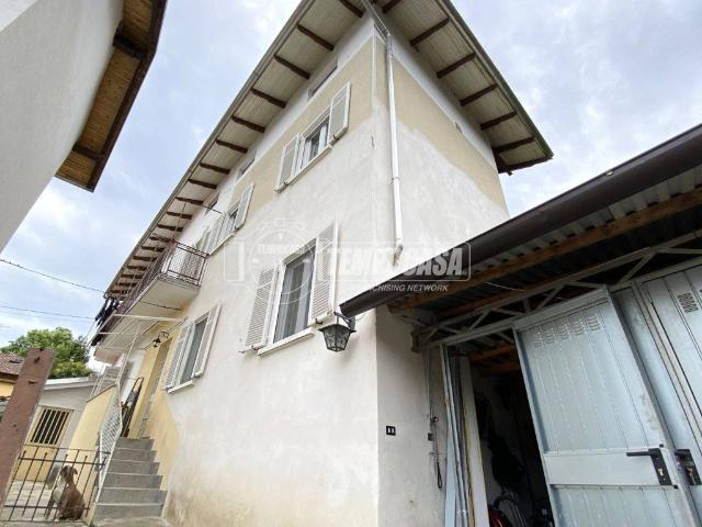 Casa indipendente in vendita a Cossato BI
