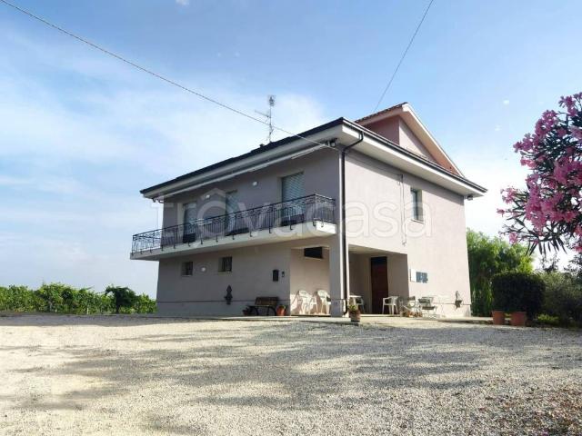 Casa indipendente in vendita a Cossignano via Peschiera, 1