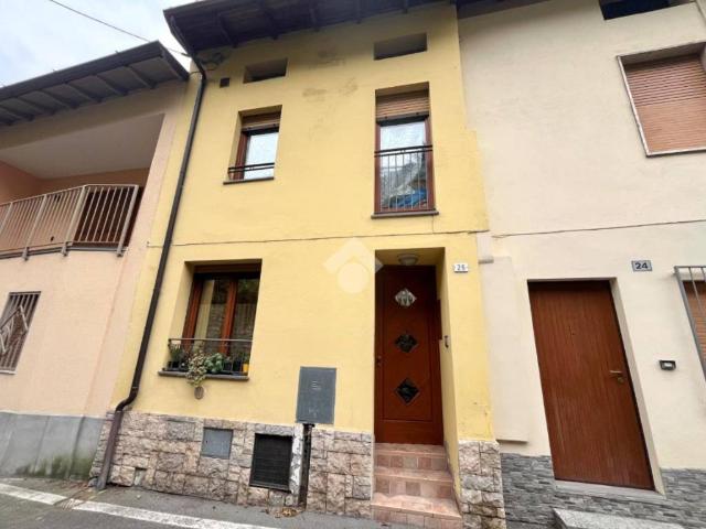 Casa indipendente in vendita a Costa Volpino BG