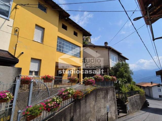 Casa indipendente in vendita a Costa Volpino BG