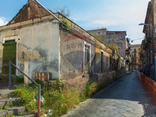 Casa Indipendente in vendita a Catania, Centro Storico