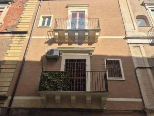 Casa Indipendente in vendita a Catania, Centro Storico
