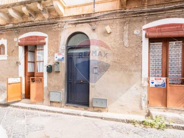 Casa Indipendente in vendita a Catania, Centro Storico