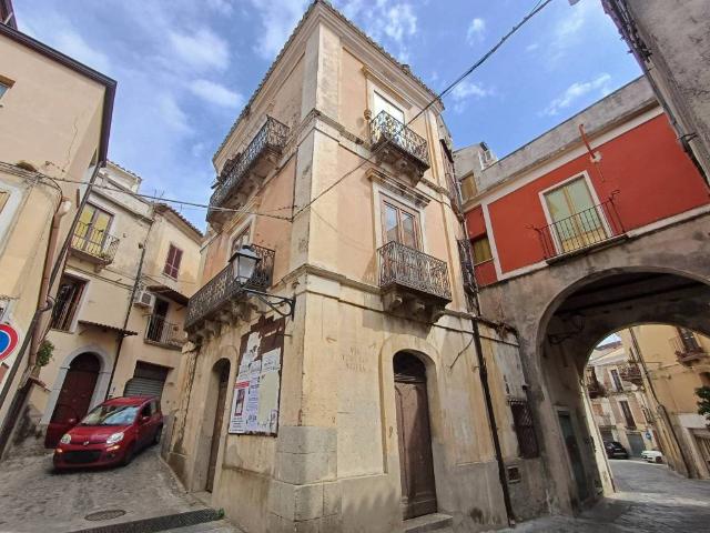 Casa indipendente in vendita a Caulonia RC