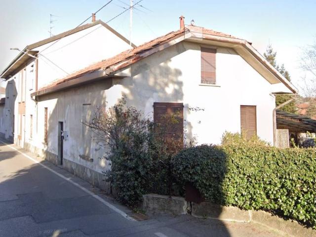 Casa indipendente in vendita a Cavaria con Premezzo VA
