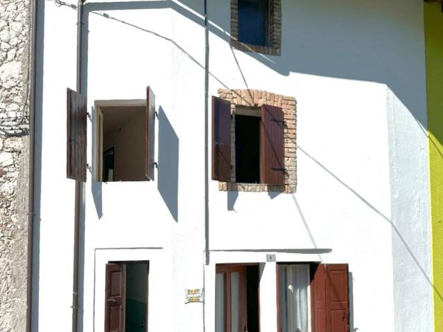 Casa indipendente in vendita a Cavazzo Carnico UD