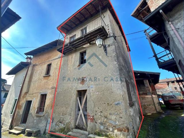 Casa indipendente in vendita a Cazzago Brabbia VA