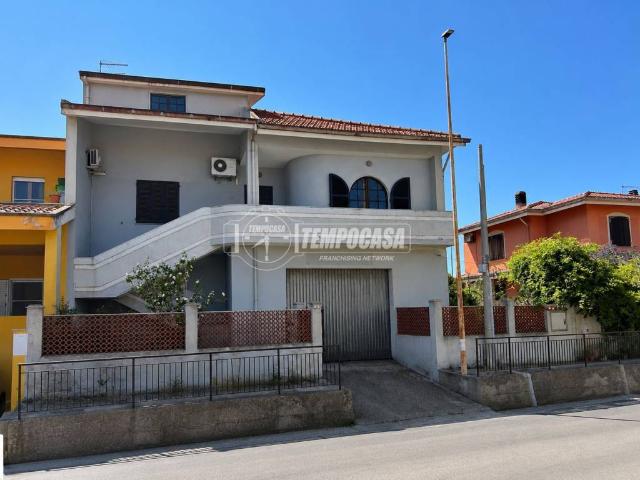 Casa indipendente in vendita a Cabras OR