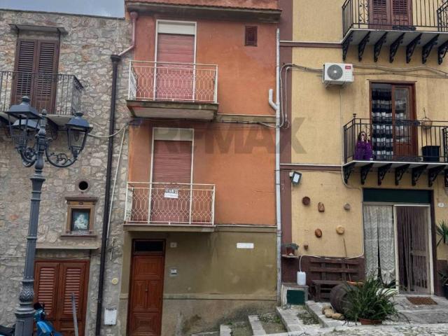 Casa indipendente in vendita a Caccamo PA