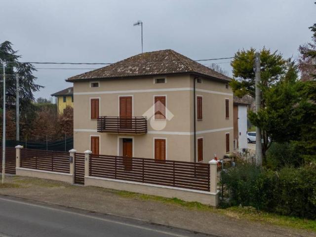 Casa indipendente in vendita a Cadelbosco di Sopra RE