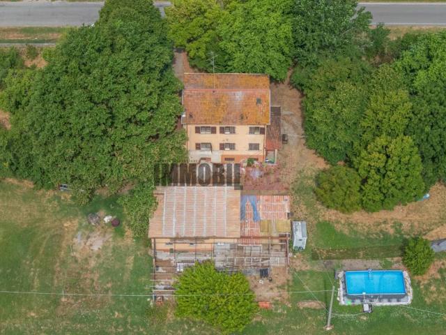 Casa indipendente in vendita a Cadelbosco di Sopra RE