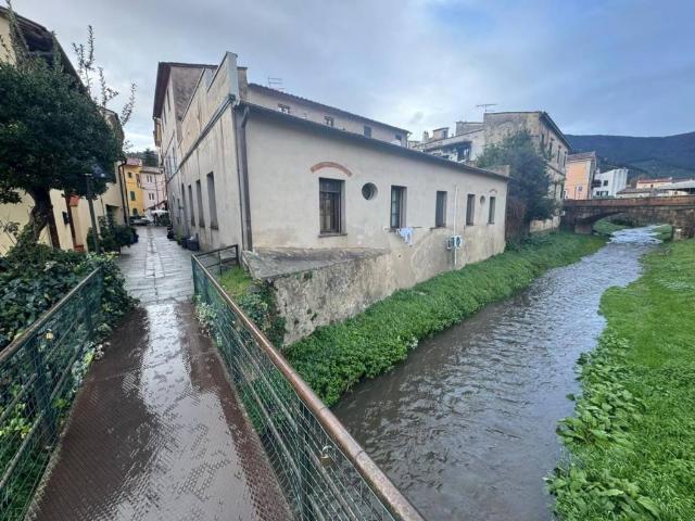 Casa indipendente in vendita a Calci PI