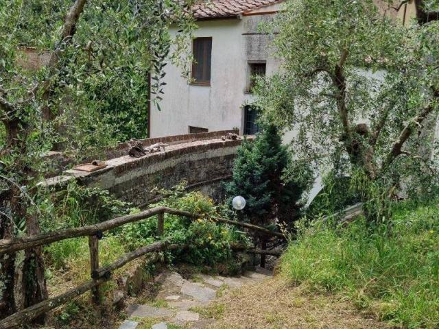 Casa indipendente in vendita a Calci PI