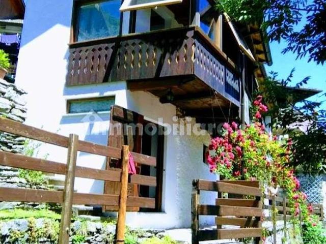 Casa indipendente in vendita a Calasca Castiglione VB