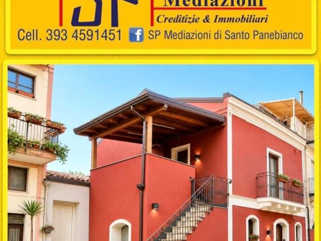 Casa indipendente in vendita a Calatabiano via Umberto I