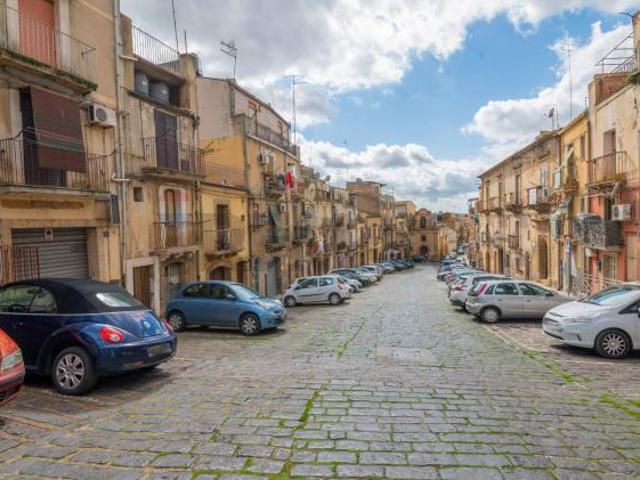 Casa Indipendente in vendita a Caltagirone