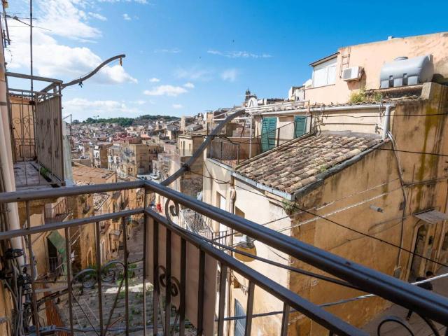 Casa indipendente in vendita a Caltagirone CT