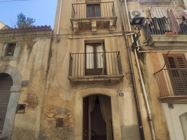 Casa indipendente in vendita a Caltagirone CT