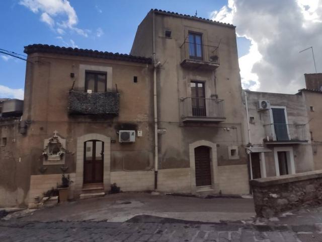 Casa indipendente in vendita a Caltagirone CT